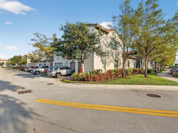 12490 NW 33rd St , Sunrise, FL 33323