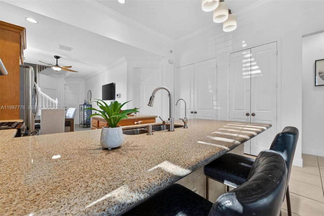 12490 NW 33rd St , Sunrise, FL 33323 Photo