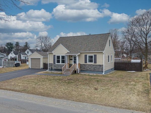 6 Moreau Drive, South Glens Falls, NY 12803