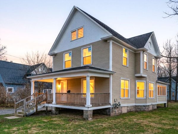 1104 Washington Avenue, Kalamazoo, MI 49001