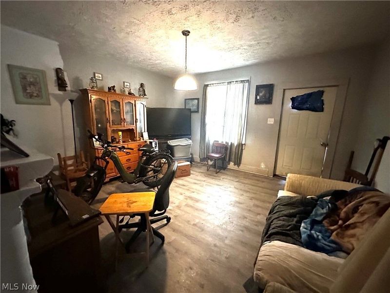 708 Jackson Street, Liverpool, OH 43920 Photo 4