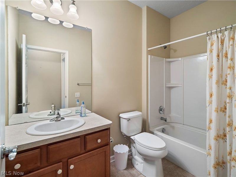 37952 Ashfield Way, North Ridgeville, OH 44039 Photo 27