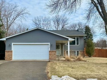 9614 Wellington Lane N, Maple Grove, MN 55369
