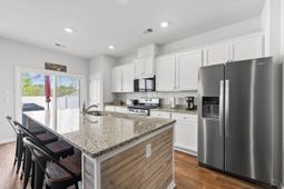 129 Yarrow Way photo 4