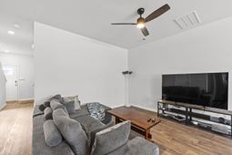 129 Yarrow Way photo 4