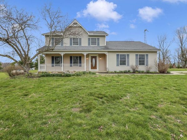 21 Indian Wood Drive, Thornville, OH 43076