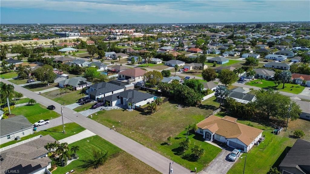 617 SW 11th Pl, Cape Coral, FL 33991 Photo