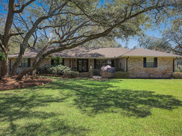 907 Jason Drive, Niceville, FL 32578