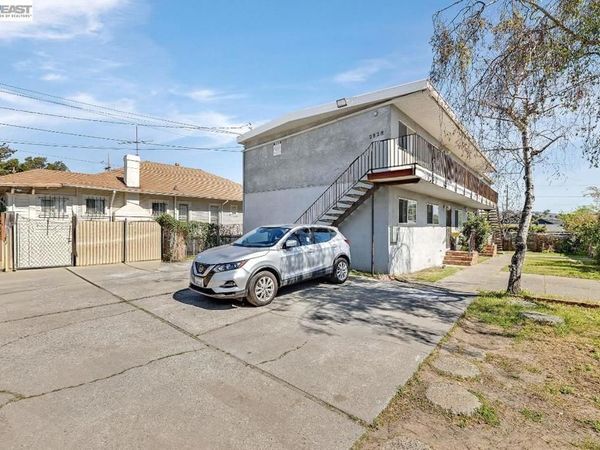 2828 22nd Avenue, Oakland, CA 94606