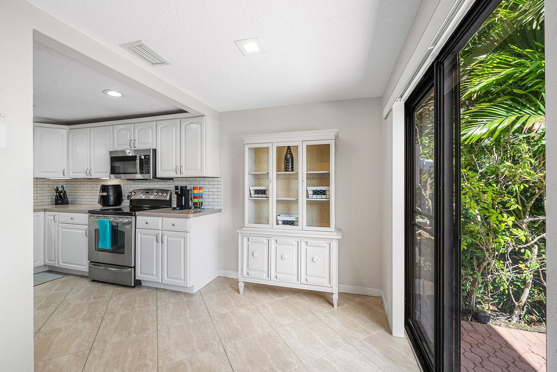 6595 Parkview Drive, Unit D, Boca Raton, FL 33433 Photo