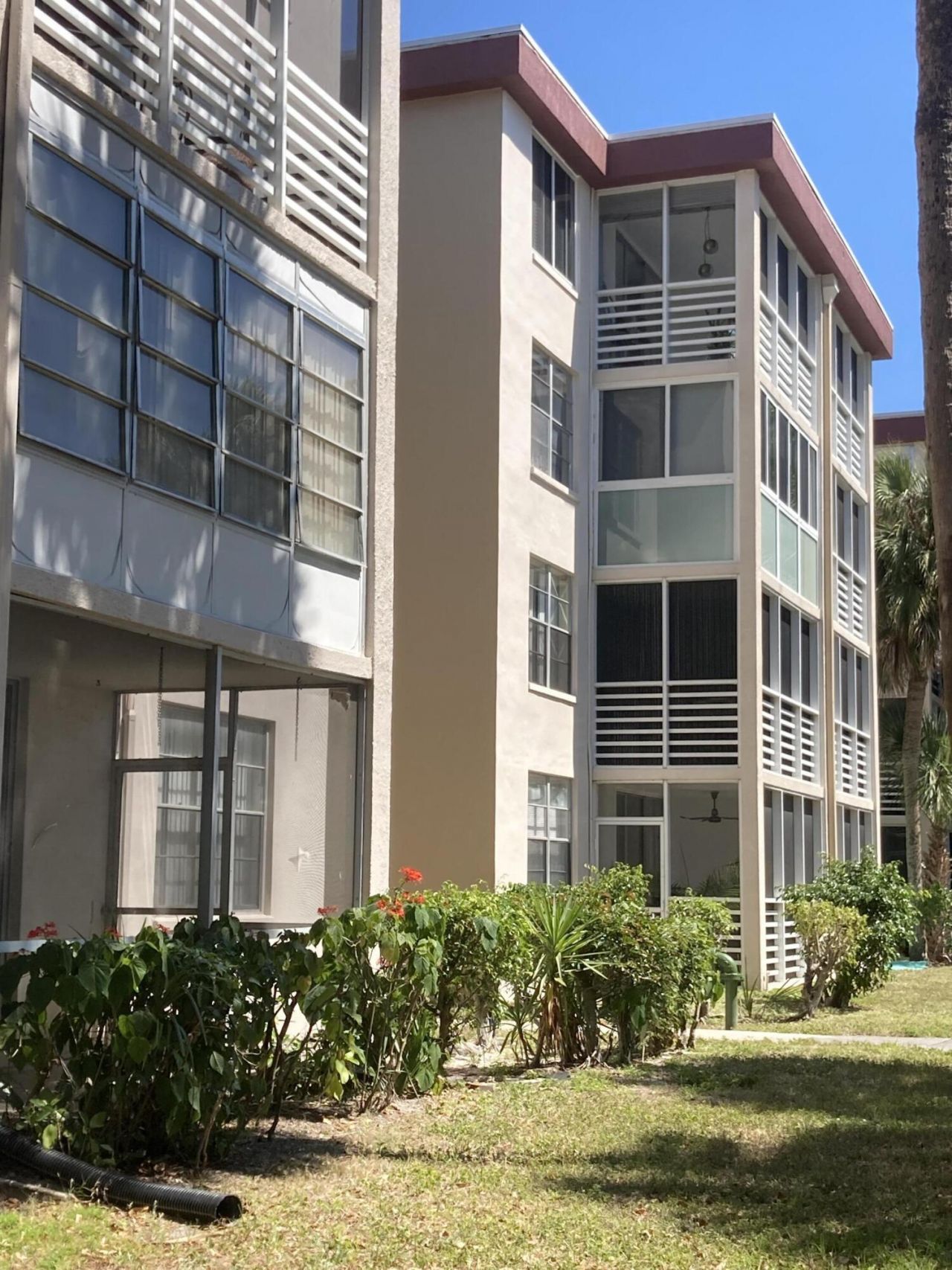 2650 NW 49th Avenue, Unit 327, Lauderdale Lakes, FL 33313 Photo