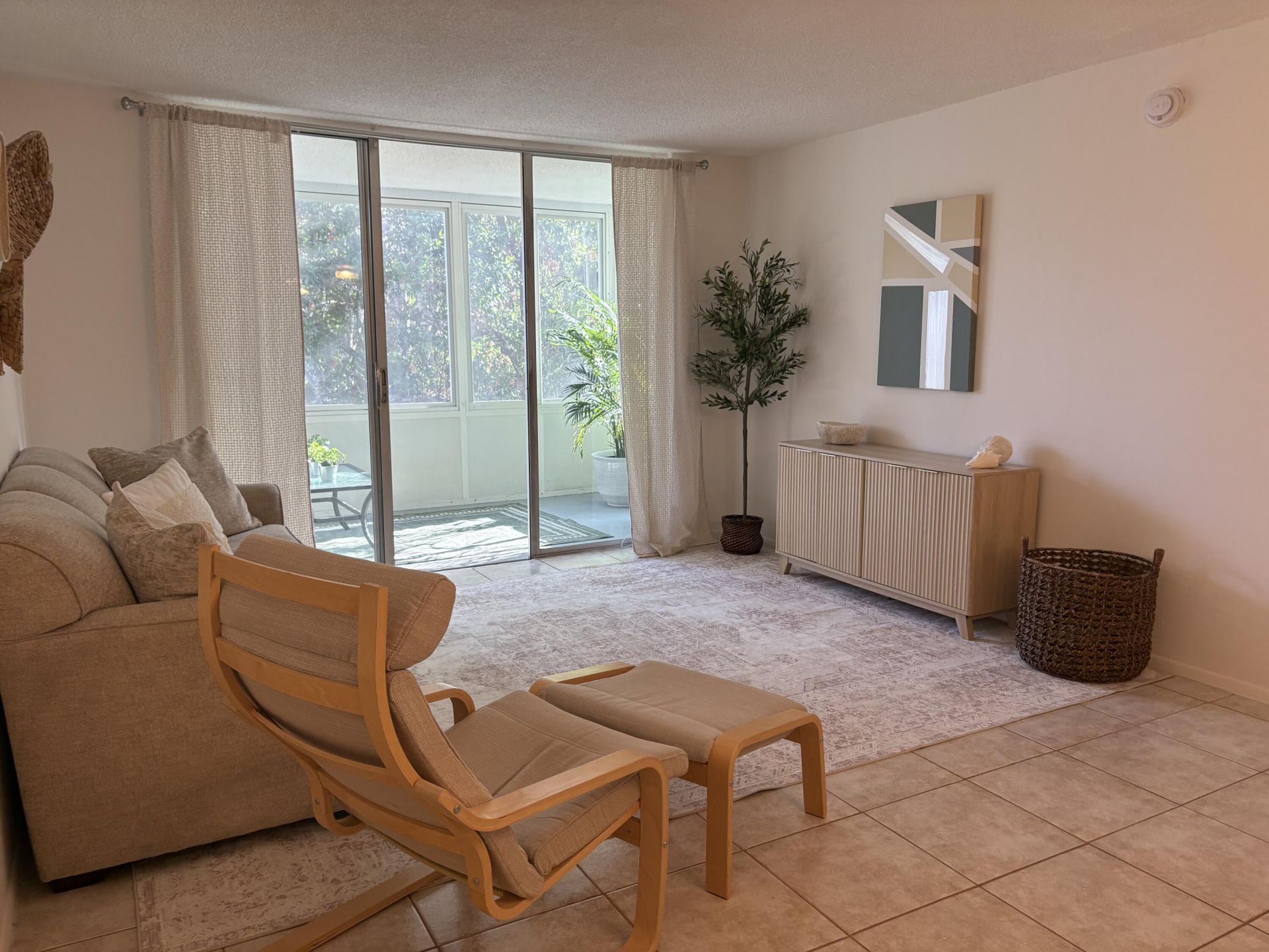 2650 NW 49th Avenue, Unit 327, Lauderdale Lakes, FL 33313 Photo