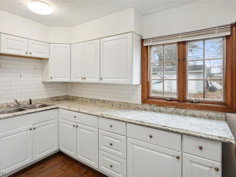 9504 S Highland Avenue, Garfield Heights, OH 44125 Photo 11