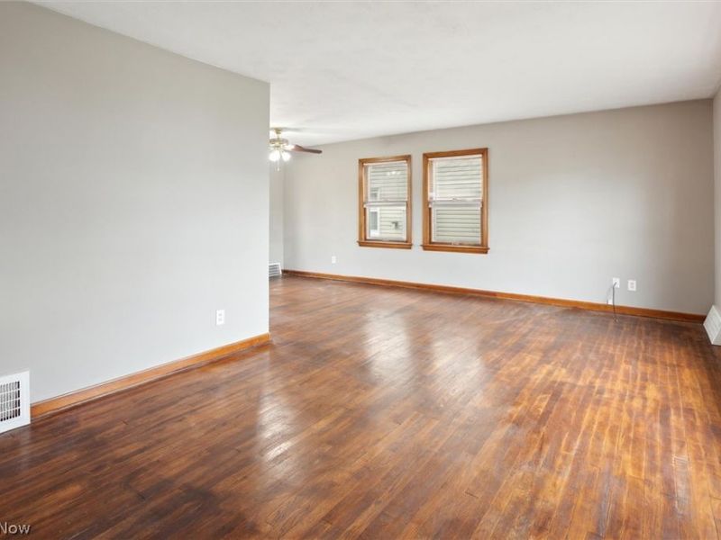 9504 S Highland Avenue, Garfield Heights, OH 44125 Photo 6