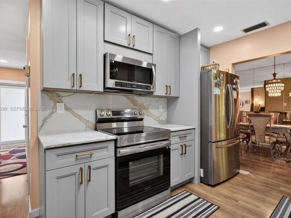 6719 NW 70th Ct, Tamarac, FL 33321