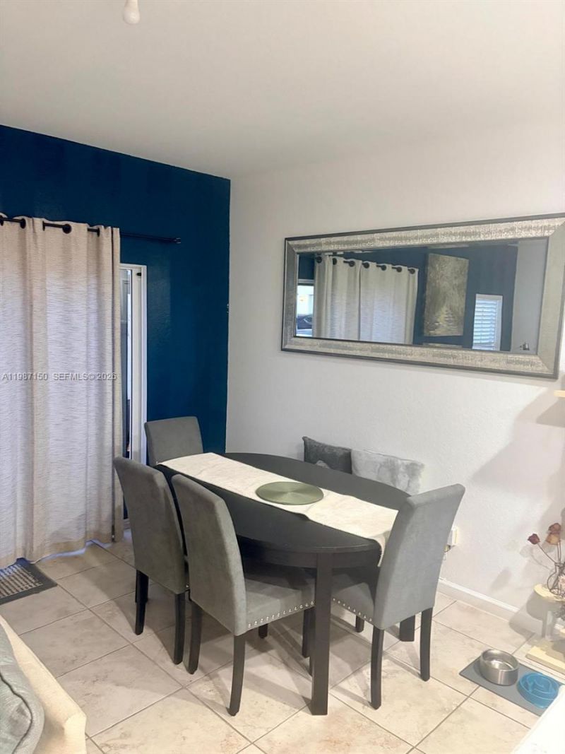 4002 NW 11th Dr, Plantation, FL 33313 Photo