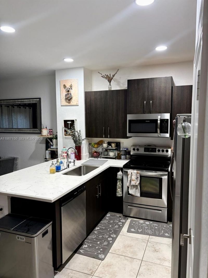 4002 NW 11th Dr, Plantation, FL 33313 Photo