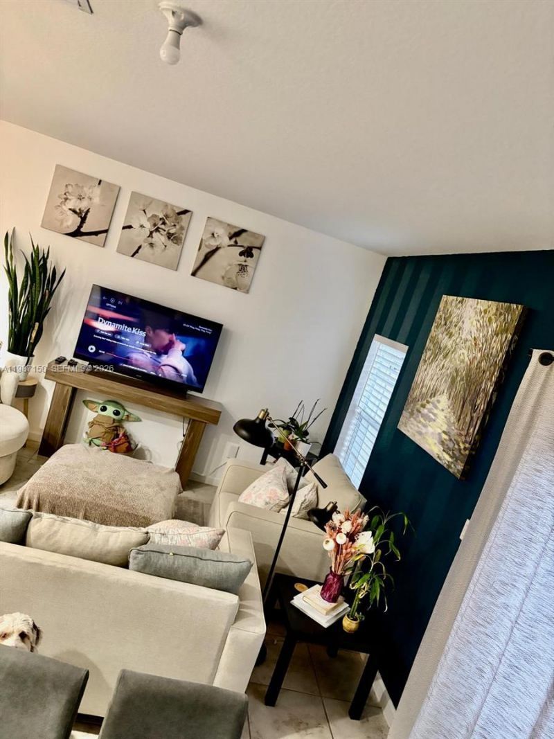4002 NW 11th Dr, Plantation, FL 33313 Photo