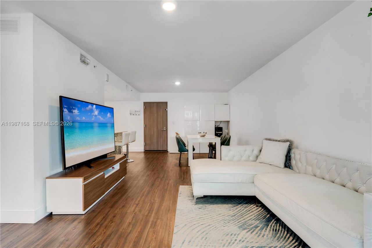 9261 E Bay Harbor Dr, Unit 607, Bay Harbor Islands, FL 33154 Photo