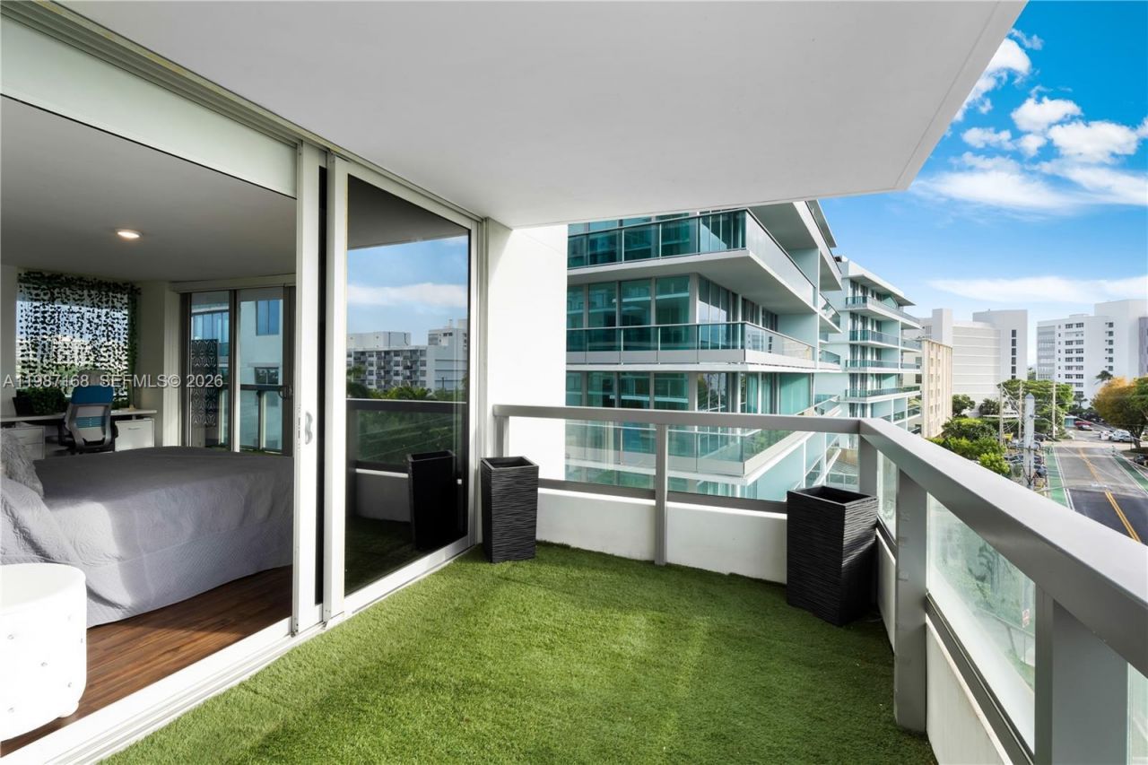 9261 E Bay Harbor Dr , Unit 607, Bay Harbor Islands, FL 33154 Photo