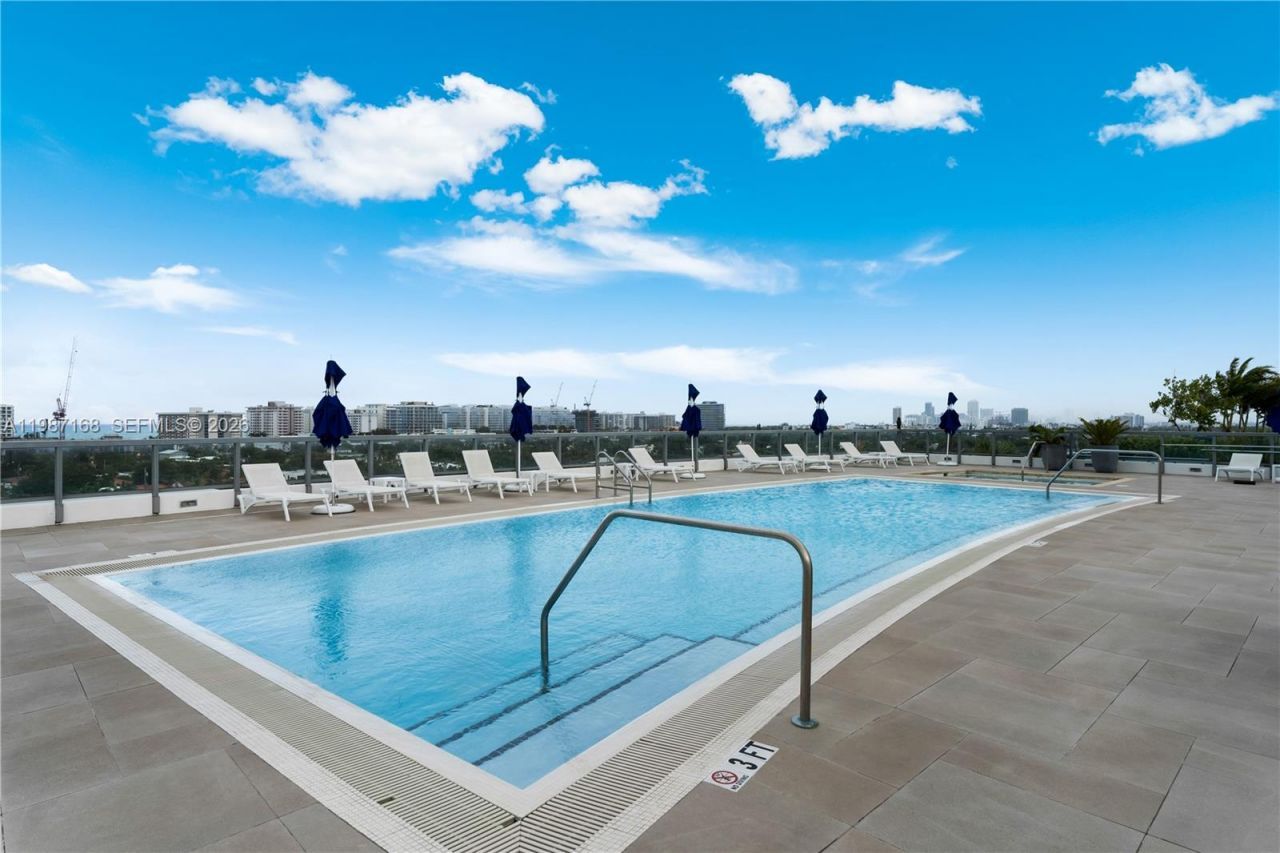 9261 E Bay Harbor Dr , Unit 607, Bay Harbor Islands, FL 33154 Photo