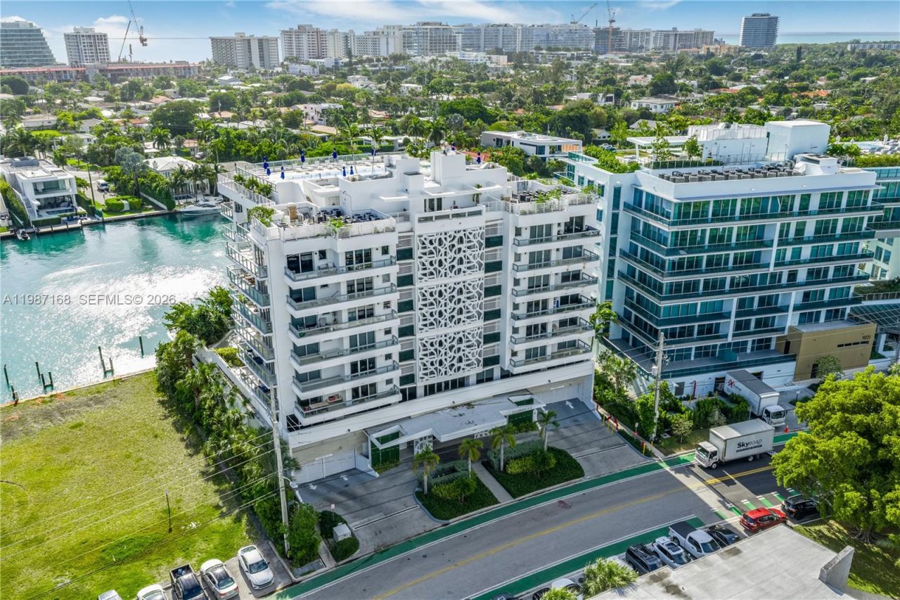 9261 E Bay Harbor Dr, Unit 607, Bay Harbor Islands, FL 33154 Photo