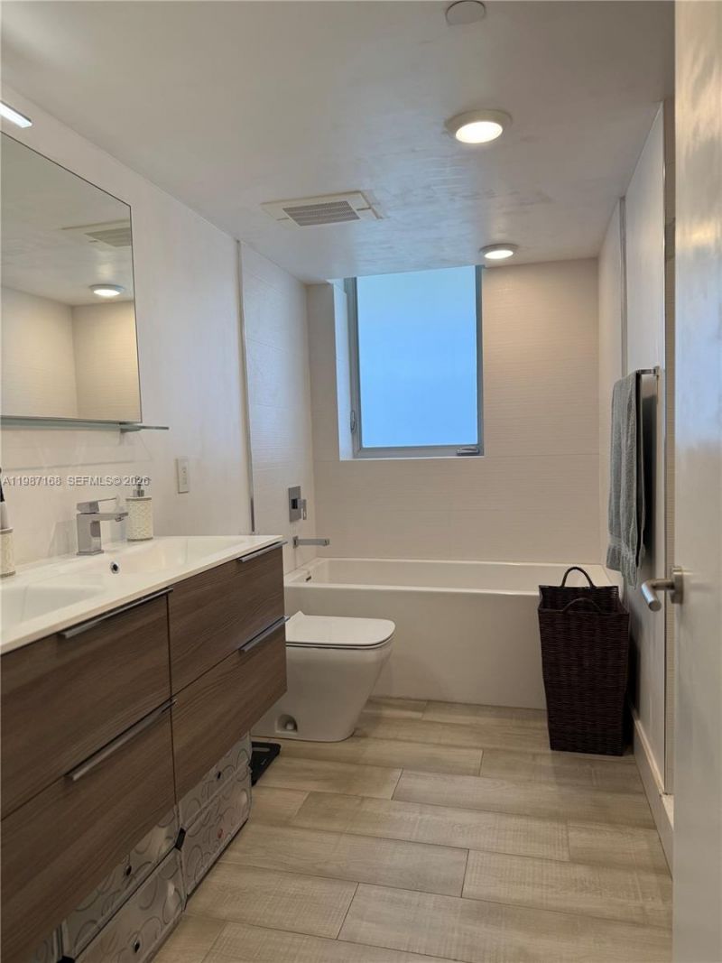 9261 E Bay Harbor Dr , Unit 607, Bay Harbor Islands, FL 33154 Photo