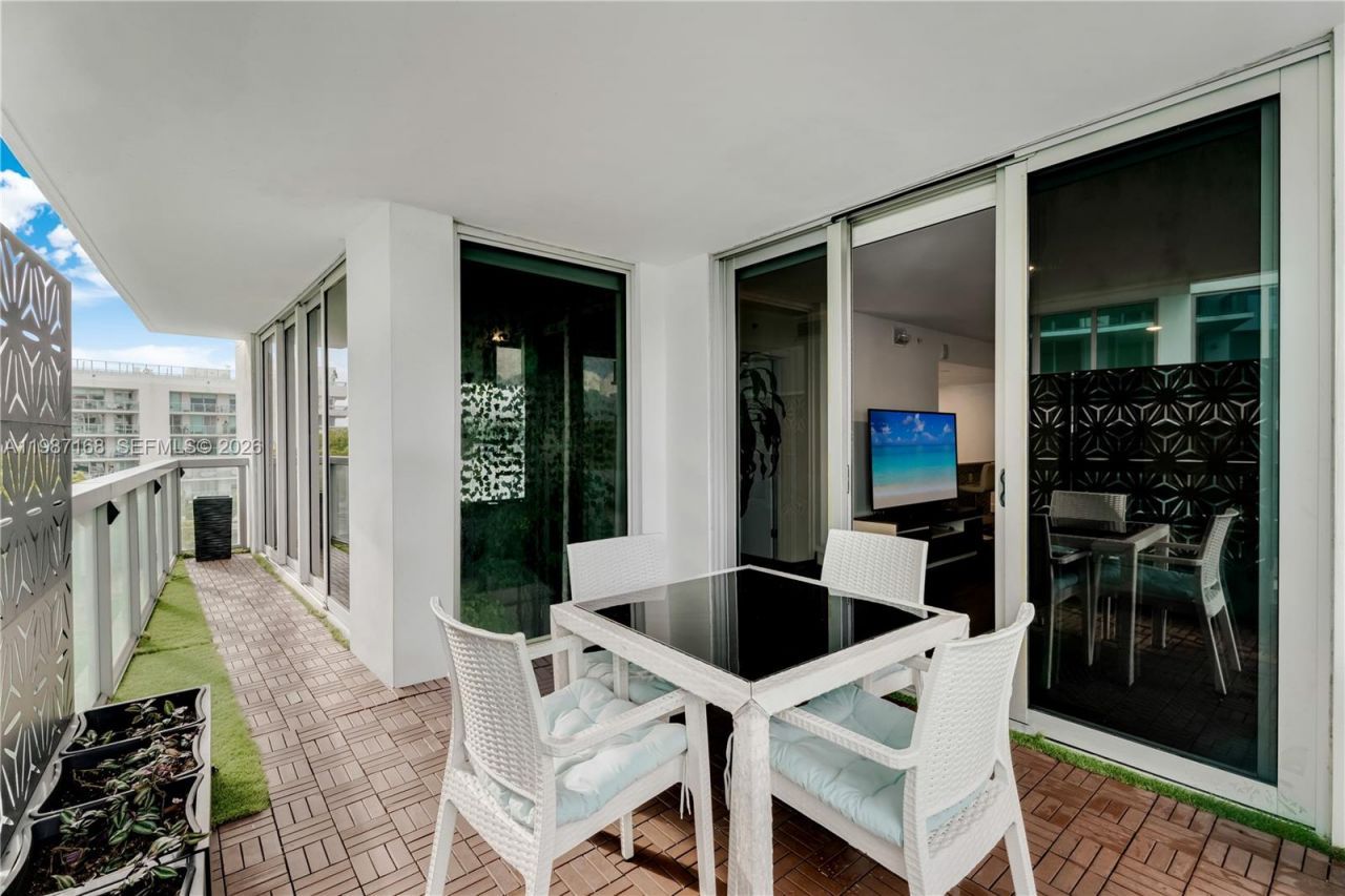 9261 E Bay Harbor Dr , Unit 607, Bay Harbor Islands, FL 33154 Photo