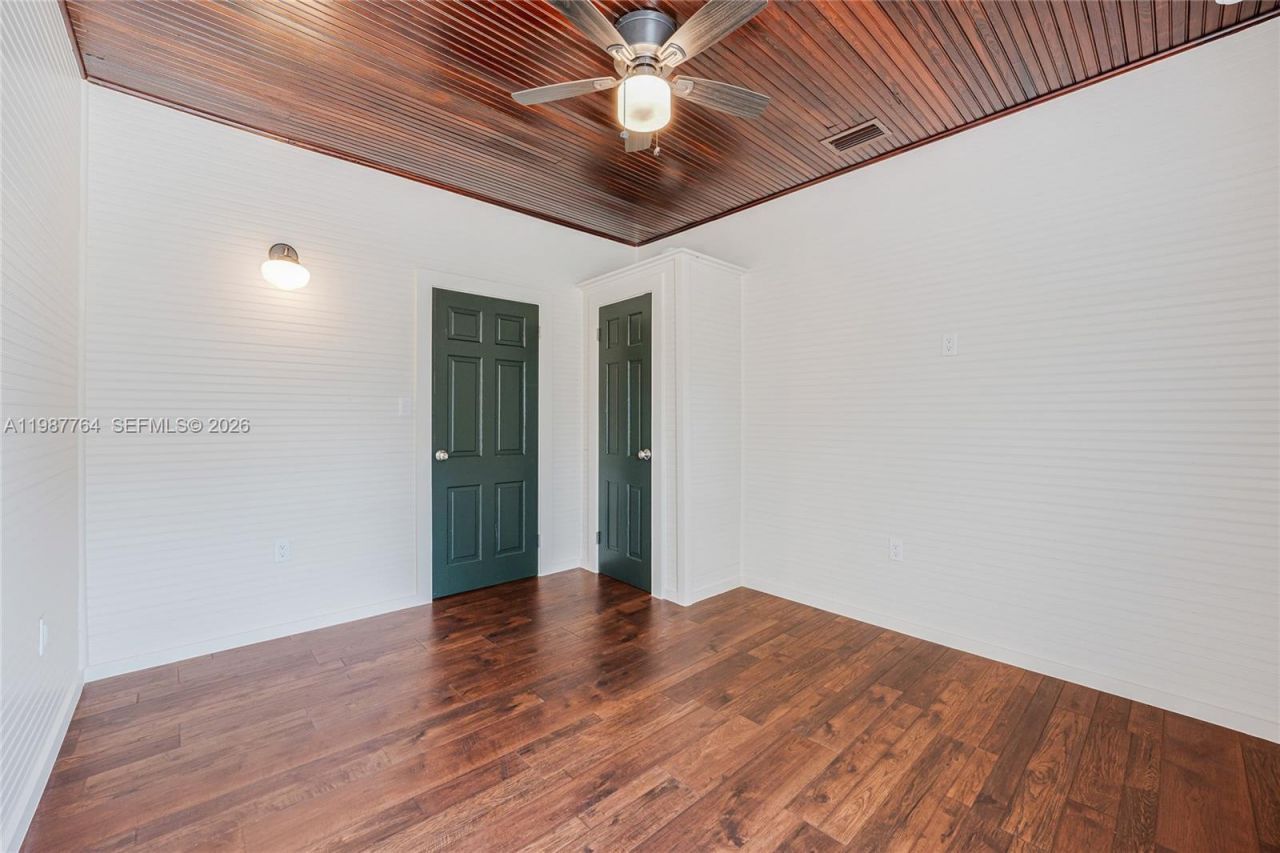 3826 Oak Ave, Unit 3826, Miami, FL 33133 Photo