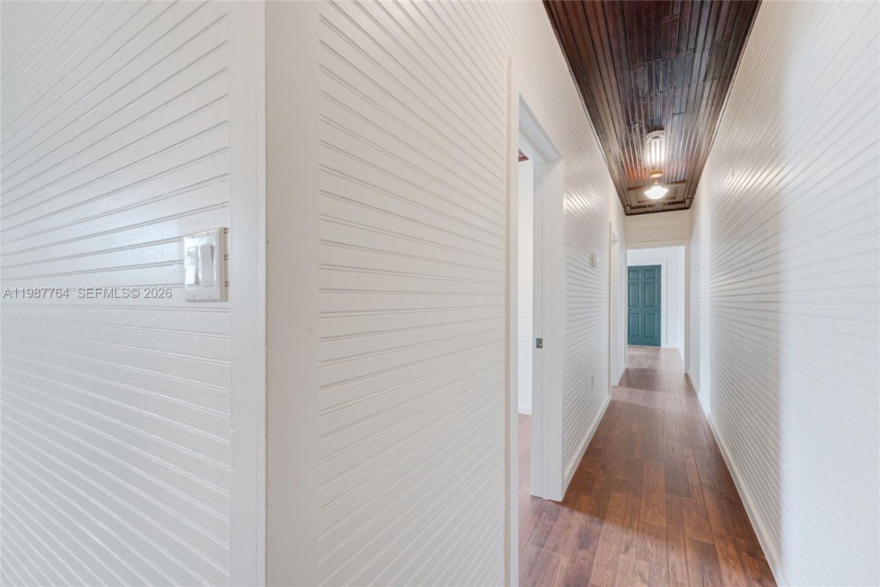 3826 Oak Ave, Unit 3826, Miami, FL 33133 Photo