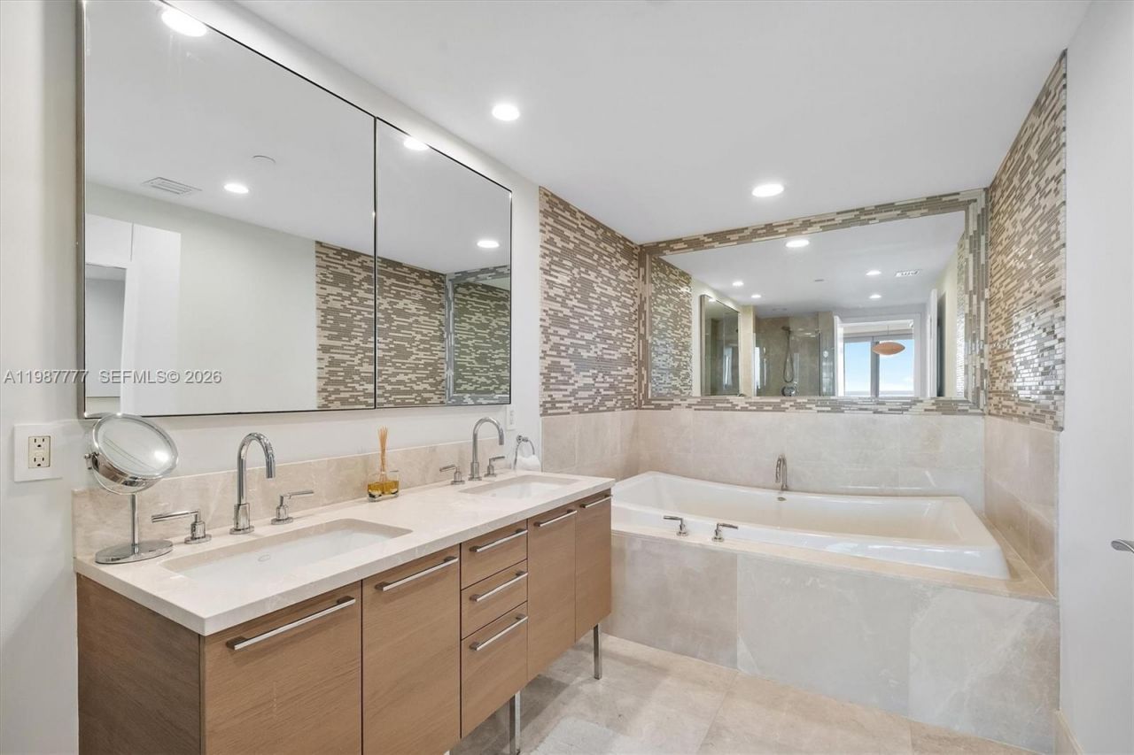 17001 Collins Ave, Unit 2702, Sunny Isles Beach, FL 33160 Photo