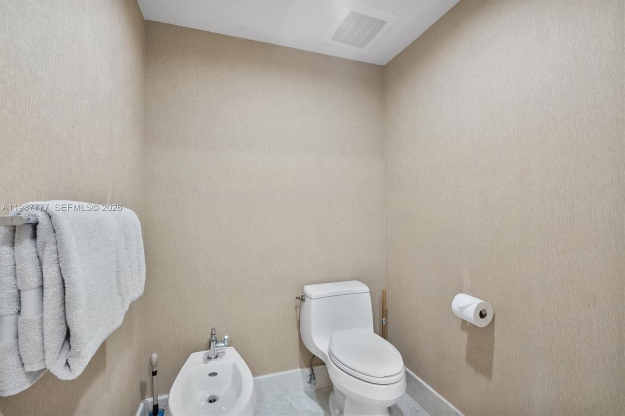 17001 Collins Ave, Unit 2702, Sunny Isles Beach, FL 33160 Photo