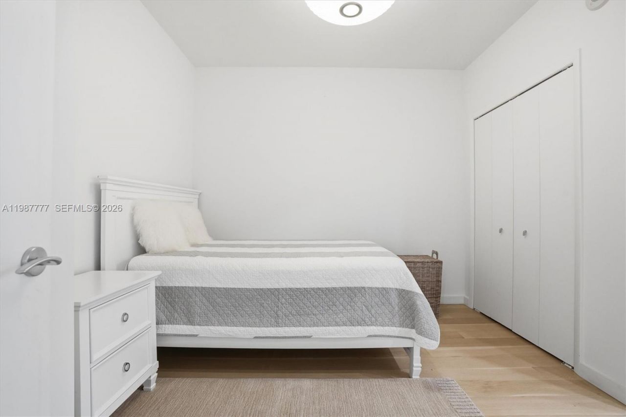 17001 Collins Ave, Unit 2702, Sunny Isles Beach, FL 33160 Photo