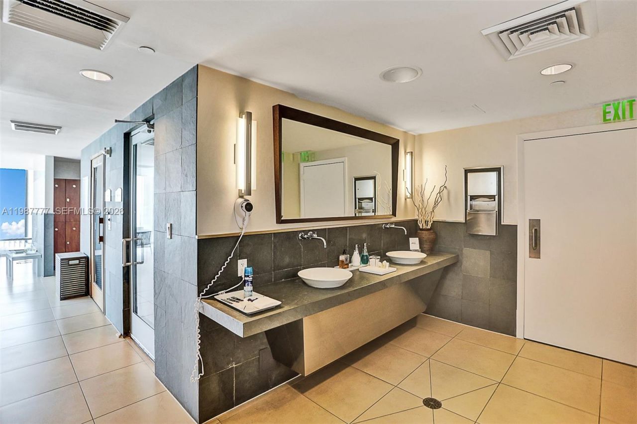 17001 Collins Ave, Unit 2702, Sunny Isles Beach, FL 33160 Photo