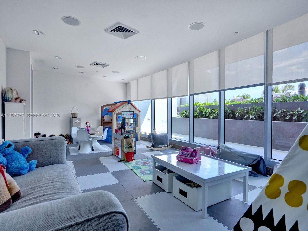 17001 Collins Ave, Unit 2702, Sunny Isles Beach, FL 33160 Photo