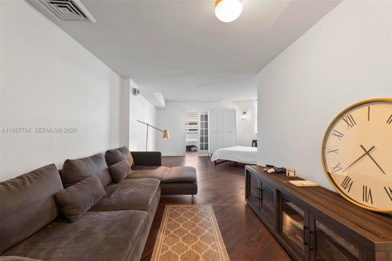 801 Brickell Bay Dr , Unit 361, Miami, FL 33131 Photo