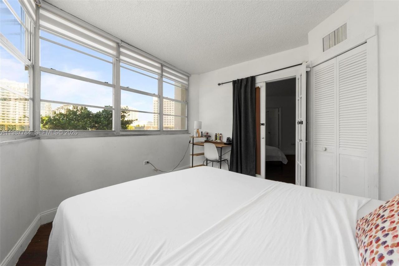 801 Brickell Bay Dr , Unit 361, Miami, FL 33131 Photo