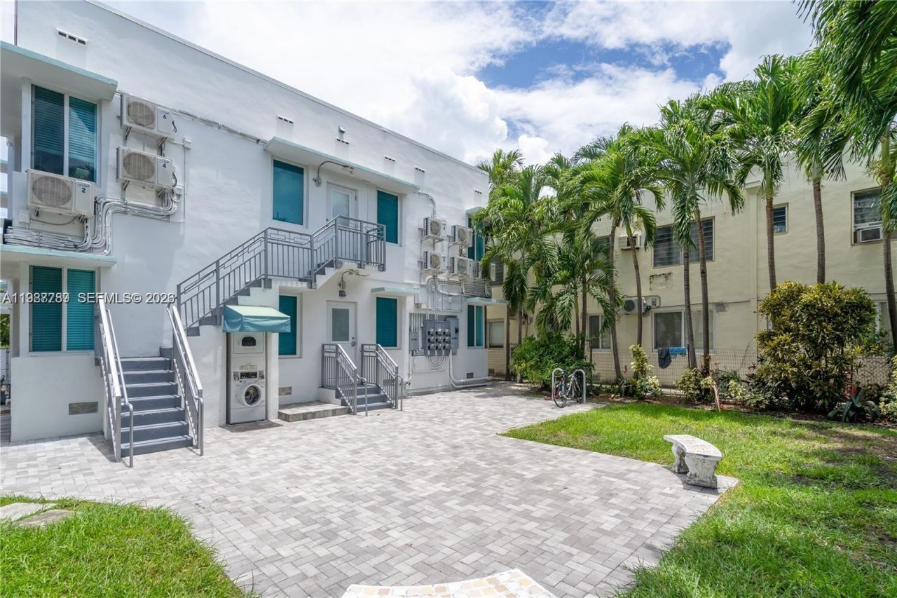 7936 Harding Ave , Unit 6, Miami Beach, FL 33141 Photo