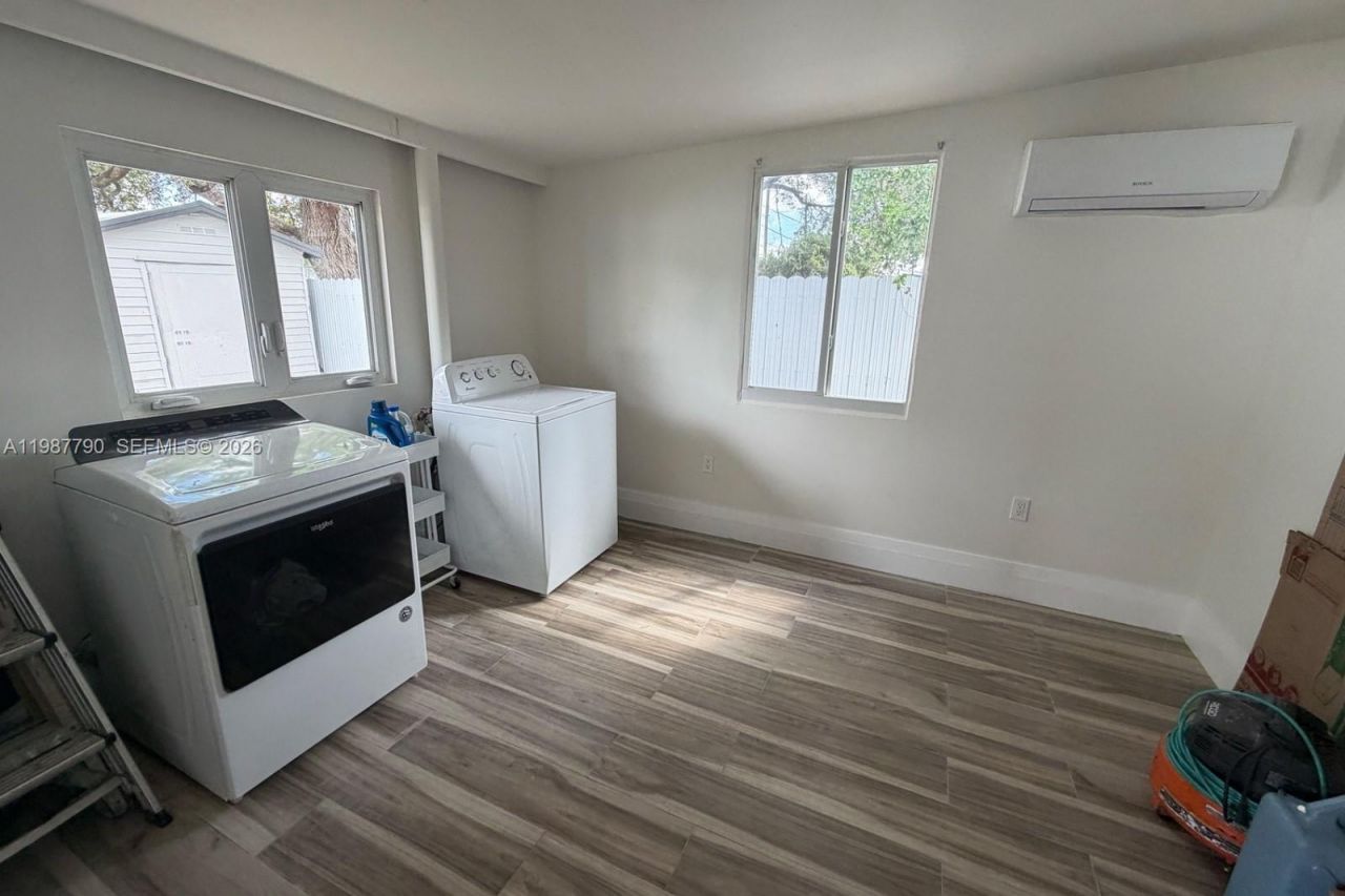 8747 NW 36th Ave , Miami, FL 33147 Photo