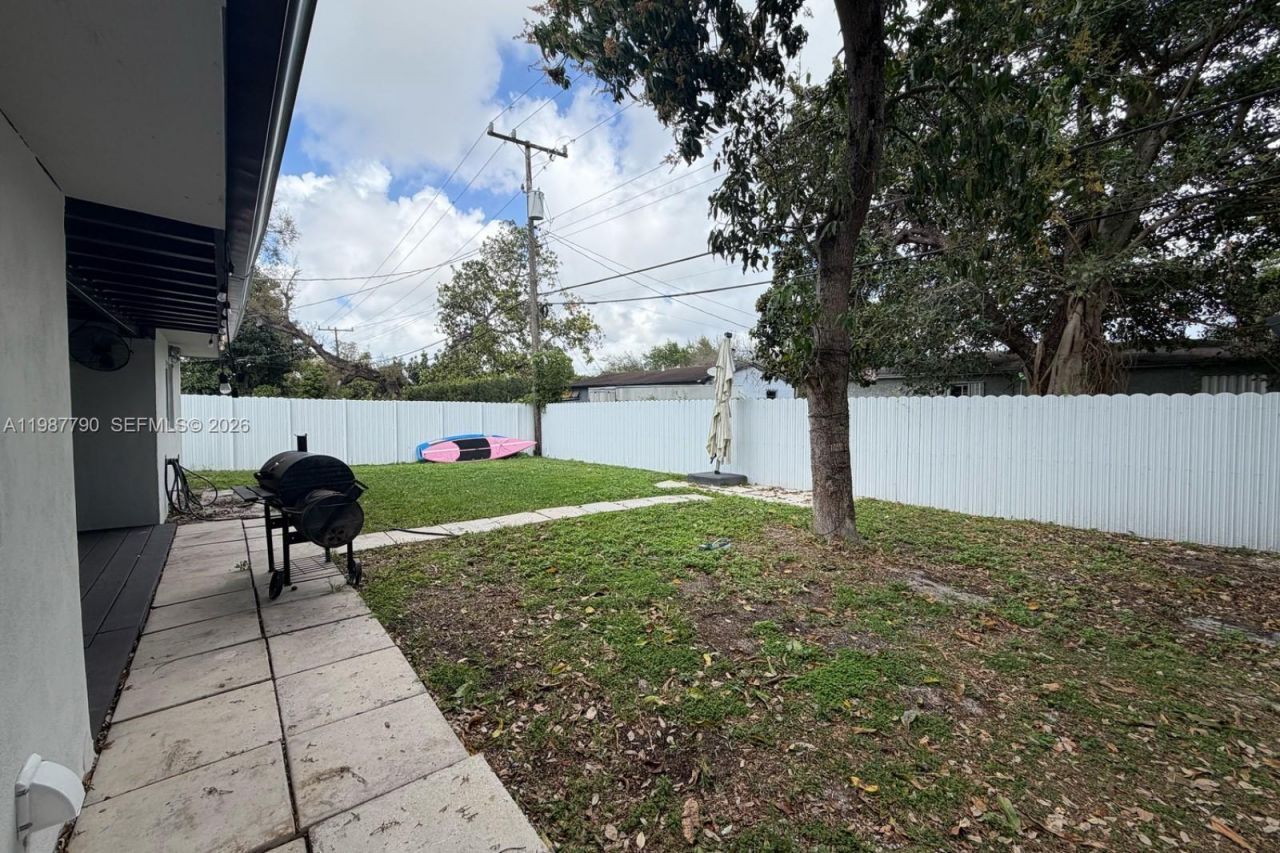 8747 NW 36th Ave , Miami, FL 33147 Photo