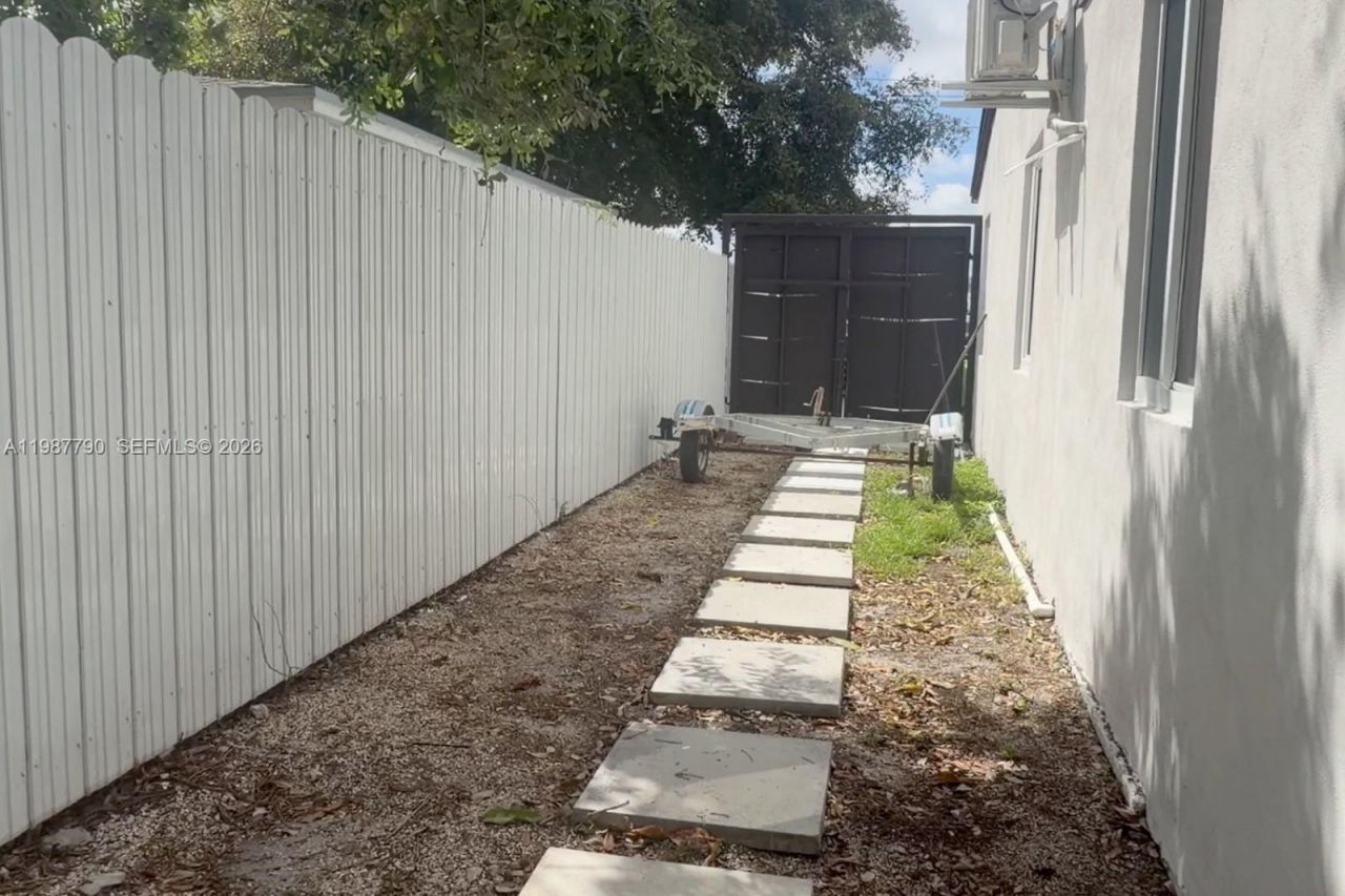 8747 NW 36th Ave , Miami, FL 33147 Photo