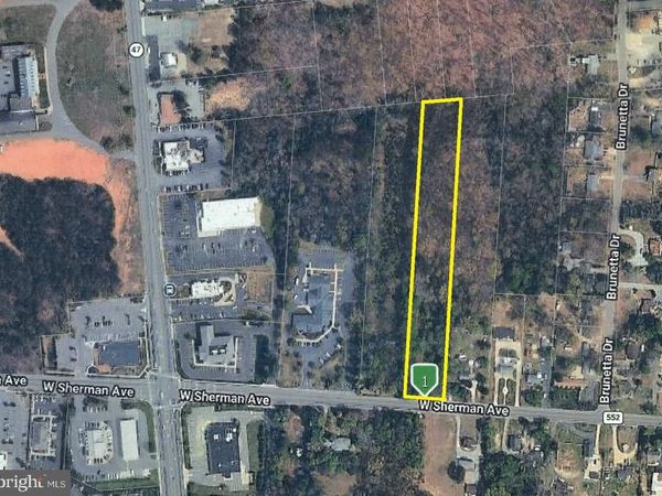 520 W SHERMAN AVENUE, VINELAND, NJ 08360