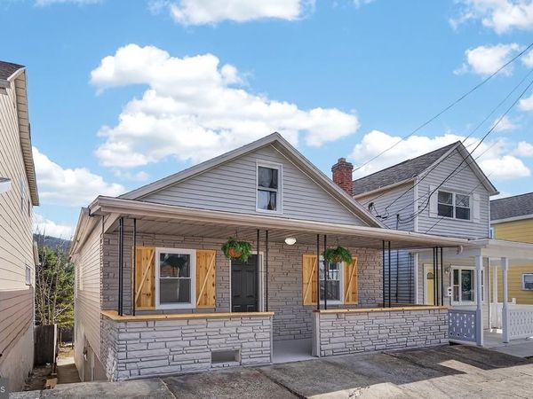 40 W GARIBALDI AVENUE , NESQUEHONING, PA 18240