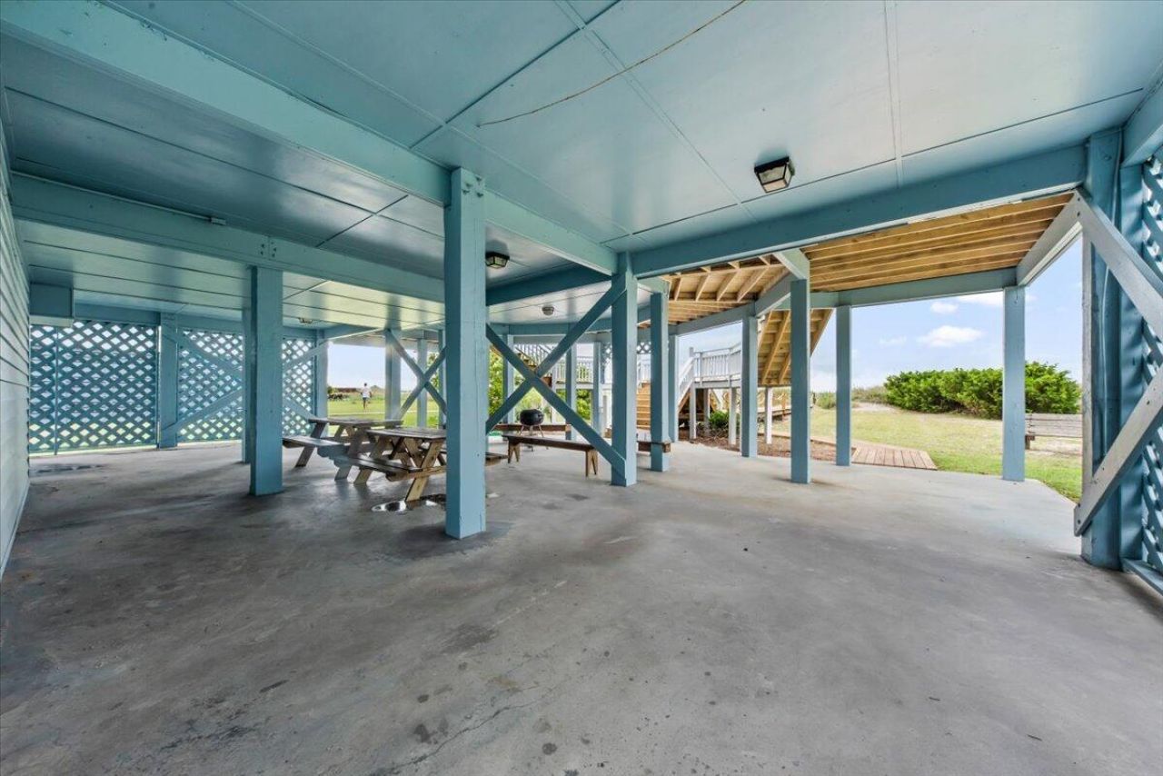 3004 Point Street Photo 12