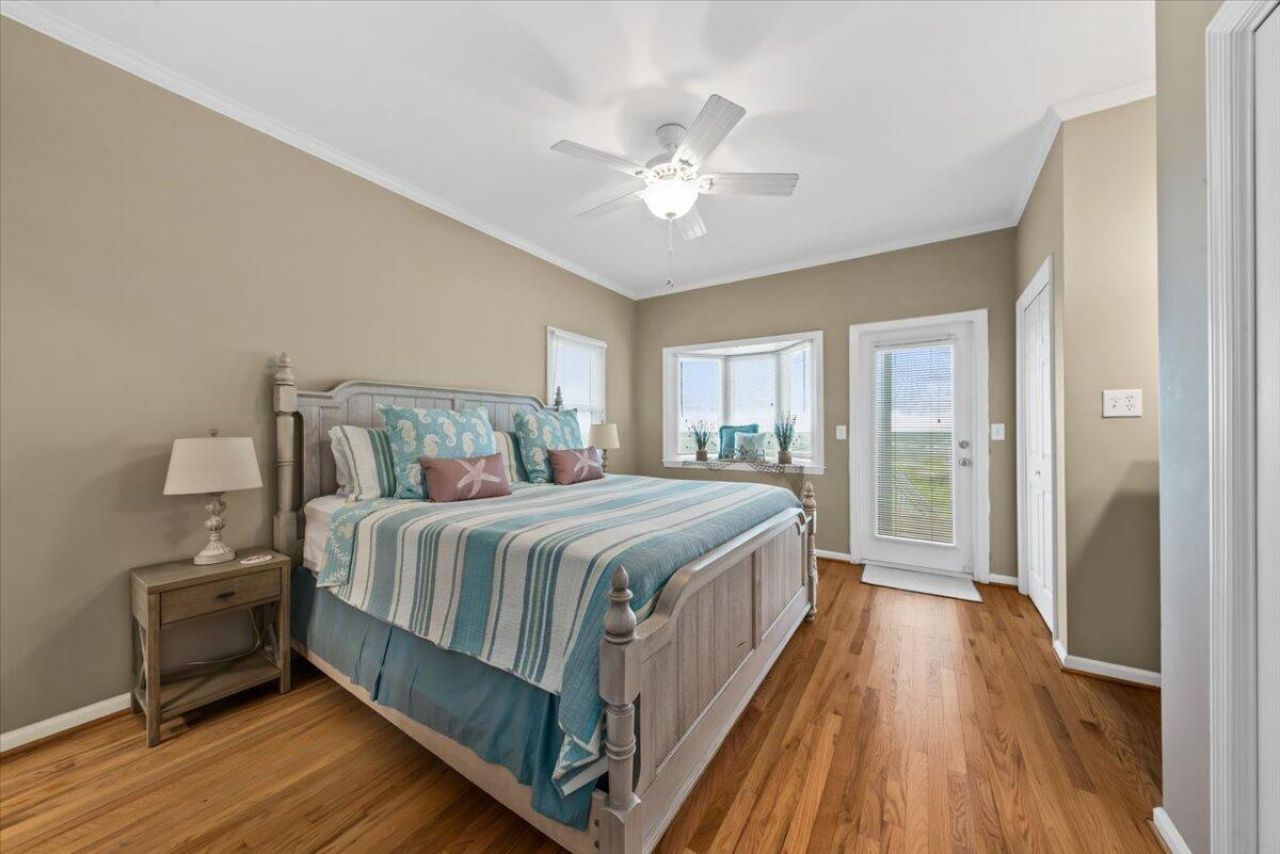 3004 Point Street Photo 15