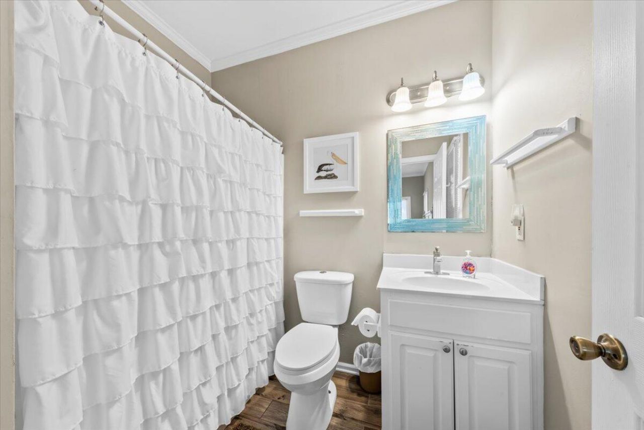 3004 Point Street Photo 17