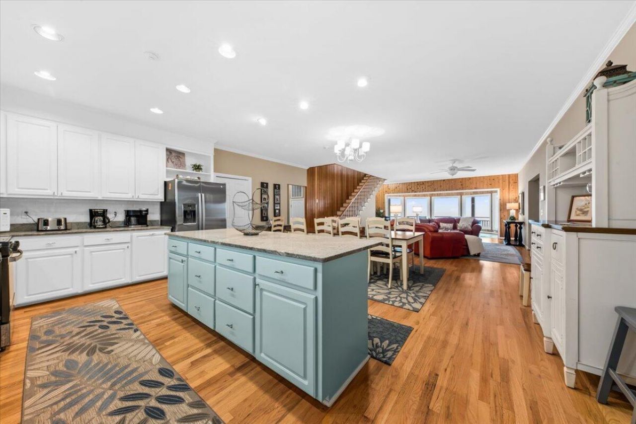 3004 Point Street Photo 19