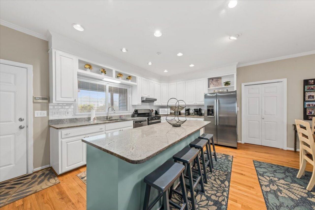 3004 Point Street Photo 20