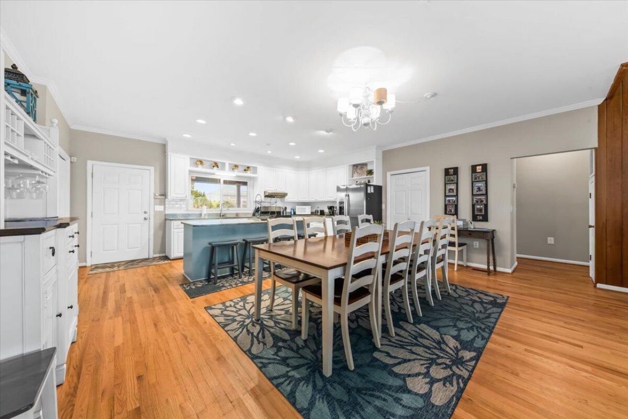 3004 Point Street Photo 25