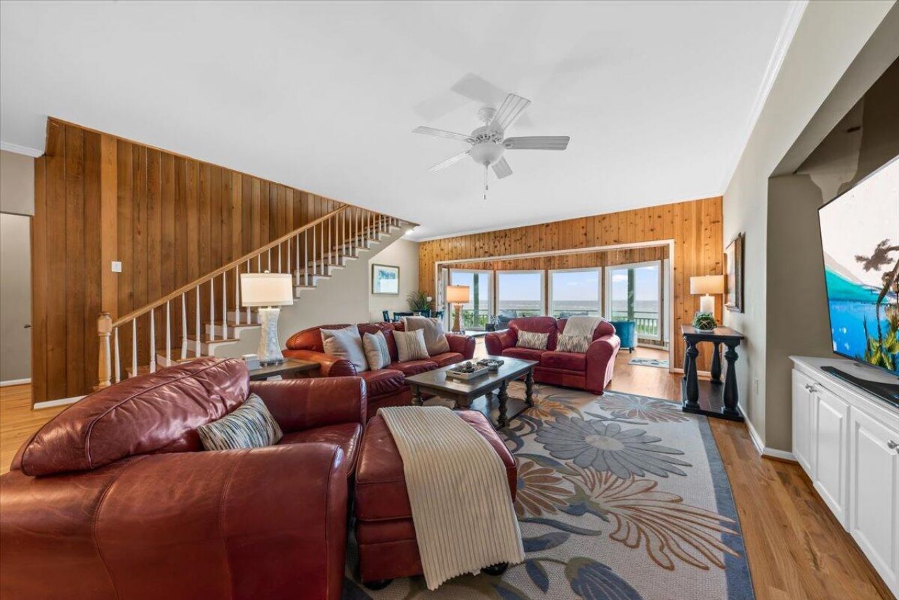 3004 Point Street Photo 26